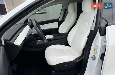 Внедорожник / Кроссовер Tesla Model Y 2021 в 