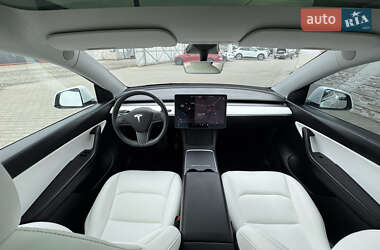 Внедорожник / Кроссовер Tesla Model Y 2021 в 