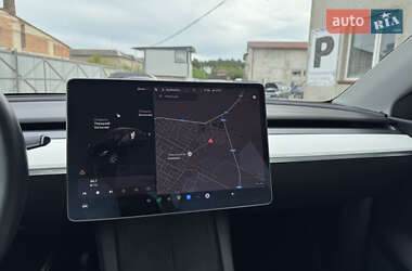 Внедорожник / Кроссовер Tesla Model Y 2021 в 