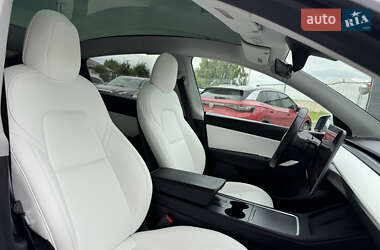 Внедорожник / Кроссовер Tesla Model Y 2021 в 
