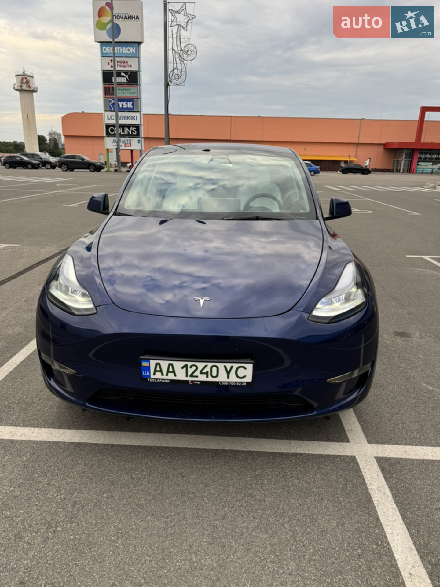 2023 Tesla Model Y - фото 1