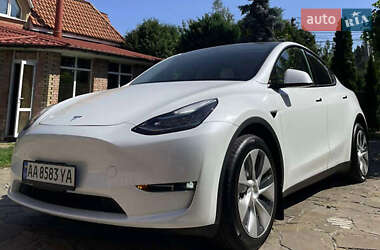 Внедорожник / Кроссовер Tesla Model Y 2021 в 