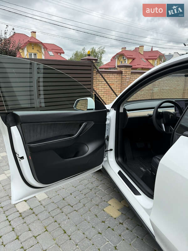 Внедорожник / Кроссовер Tesla Model Y 2020 в Львове