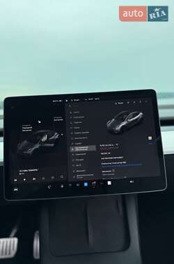 Внедорожник / Кроссовер Tesla Model Y 2022 в 