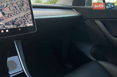 Внедорожник / Кроссовер Tesla Model Y 2020 в 