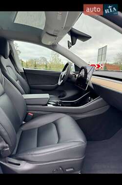 Внедорожник / Кроссовер Tesla Model Y 2020 в 
