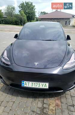 Внедорожник / Кроссовер Tesla Model Y 2021 в 