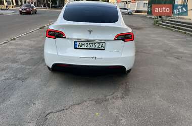 Внедорожник / Кроссовер Tesla Model Y 2023 в 