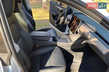 Внедорожник / Кроссовер Tesla Model Y 2023 в 
