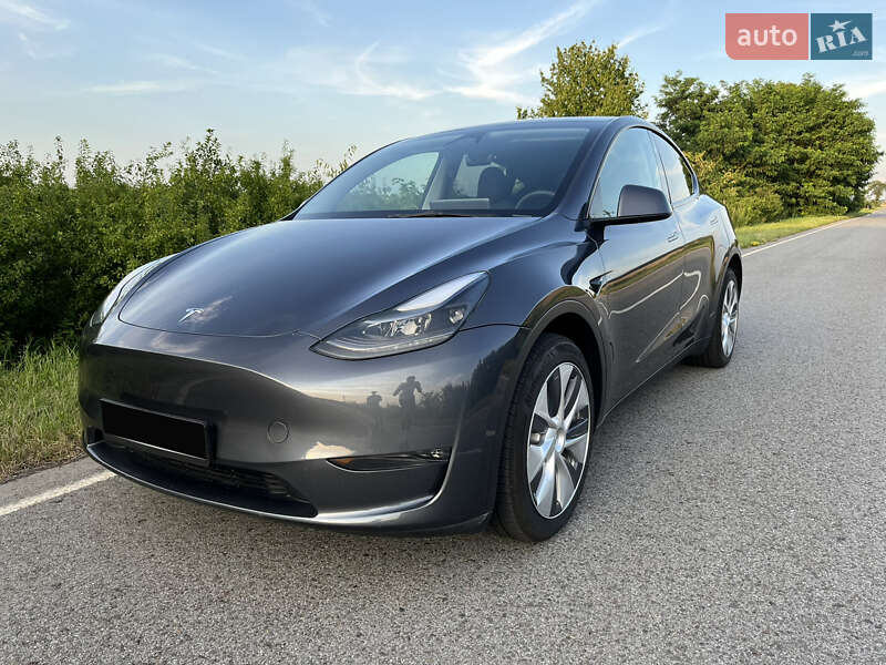 Внедорожник / Кроссовер Tesla Model Y 2023 в Львове