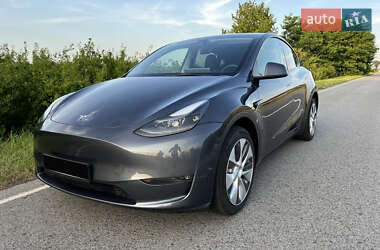 Внедорожник / Кроссовер Tesla Model Y 2023 в 