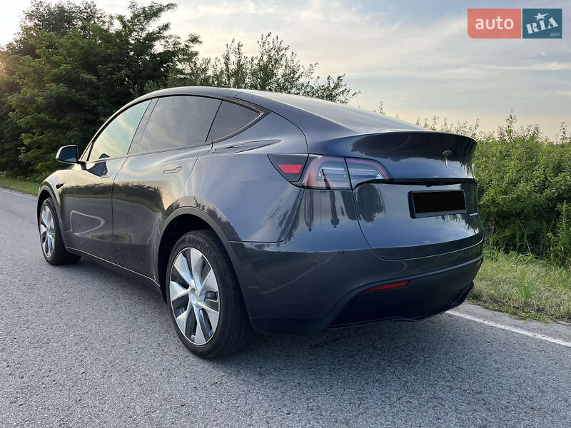 Внедорожник / Кроссовер Tesla Model Y 2023 в Львове