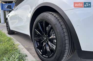 Внедорожник / Кроссовер Tesla Model Y 2022 в 