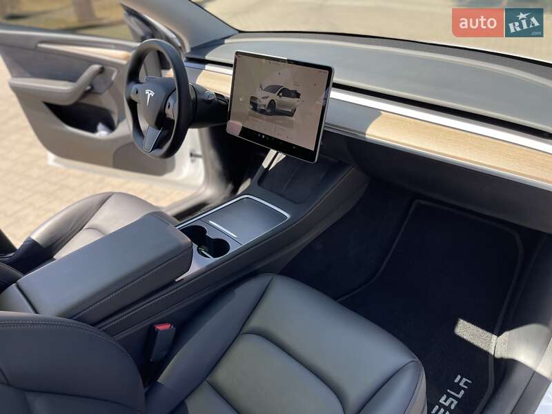 Внедорожник / Кроссовер Tesla Model Y 2023 в Одессе