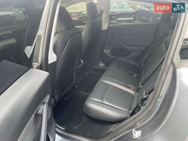Внедорожник / Кроссовер Tesla Model Y 2023 в Львове
