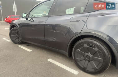 Внедорожник / Кроссовер Tesla Model Y 2024 в 