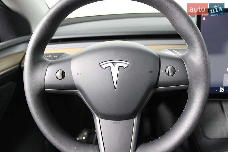 Внедорожник / Кроссовер Tesla Model Y 2024 в Львове фото 14 Внедорожник / Кроссовер Tesla Model Y 2024 в Львове