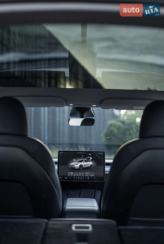 Внедорожник / Кроссовер Tesla Model Y 2023 в Киеве