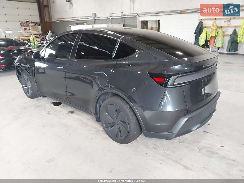 Внедорожник / Кроссовер Tesla Model Y 2025 в Киеве