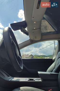 Позашляховик / Кросовер Tesla Model Y 2022 в Івано-Франківську