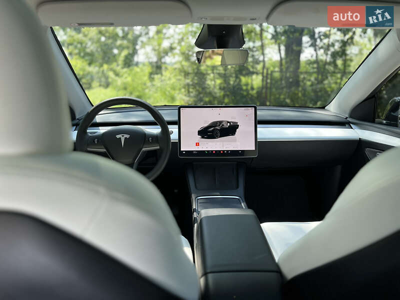 Внедорожник / Кроссовер Tesla Model Y 2024 в Полтаве