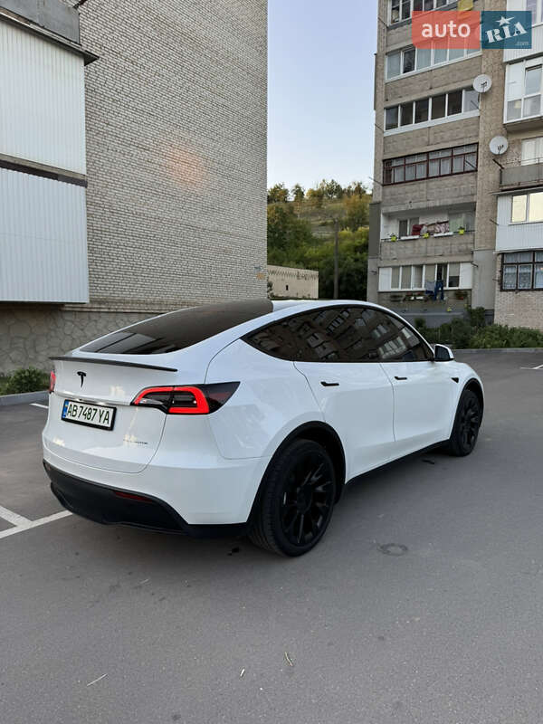 Внедорожник / Кроссовер Tesla Model Y 2023 в Могилев-Подольске