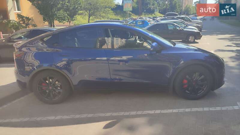 Внедорожник / Кроссовер Tesla Model Y 2021 в Киеве