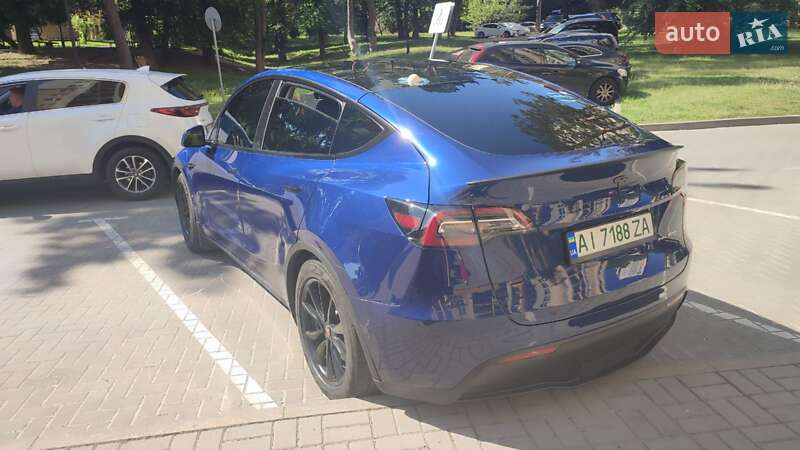 Внедорожник / Кроссовер Tesla Model Y 2021 в Киеве