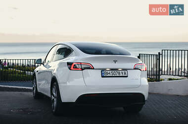 Внедорожник / Кроссовер Tesla Model Y 2022 в 
