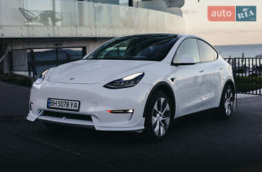 Внедорожник / Кроссовер Tesla Model Y 2022 в 