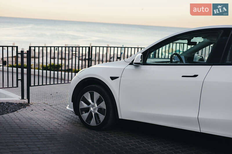 Внедорожник / Кроссовер Tesla Model Y 2022 в Одессе