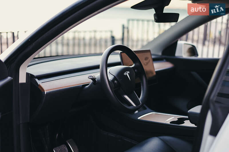 Внедорожник / Кроссовер Tesla Model Y 2022 в Одессе