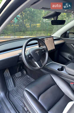 Внедорожник / Кроссовер Tesla Model Y 2021 в 