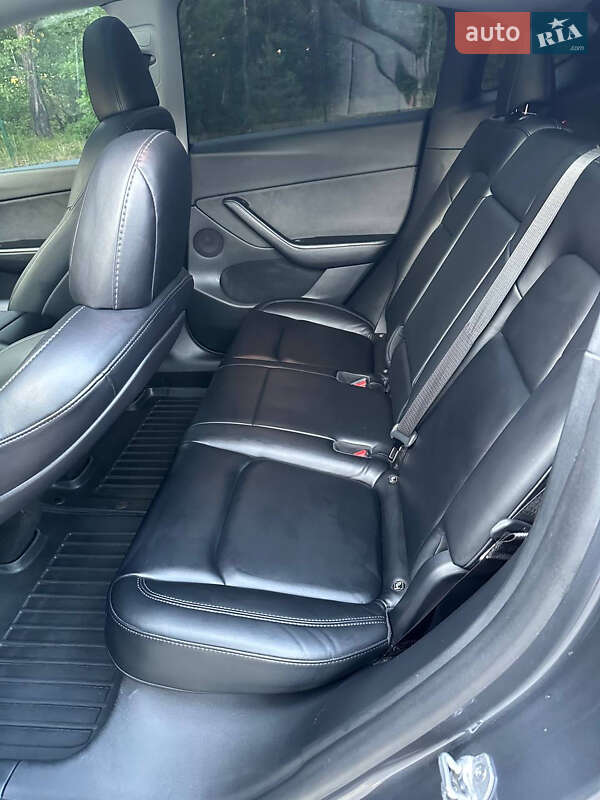Внедорожник / Кроссовер Tesla Model Y 2021 в Буче