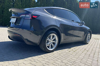 Внедорожник / Кроссовер Tesla Model Y 2024 в 