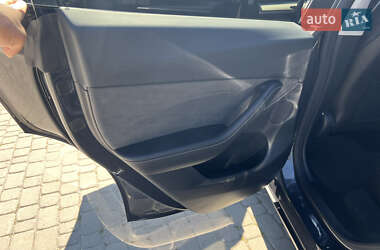 Внедорожник / Кроссовер Tesla Model Y 2024 в 