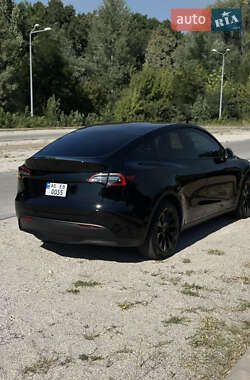 Внедорожник / Кроссовер Tesla Model Y 2021 в 