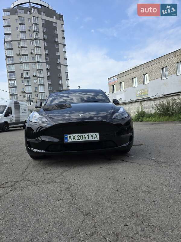 Внедорожник / Кроссовер Tesla Model Y 2023 в Харькове