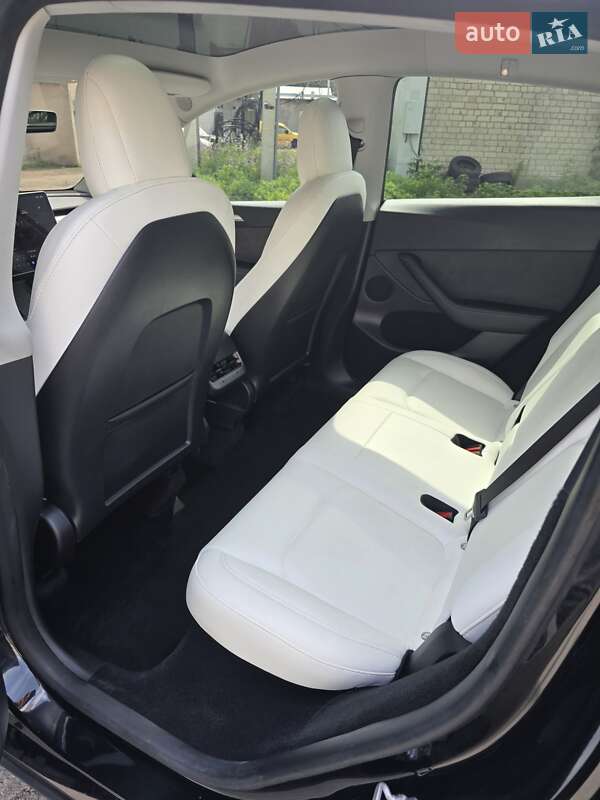 Внедорожник / Кроссовер Tesla Model Y 2023 в Харькове