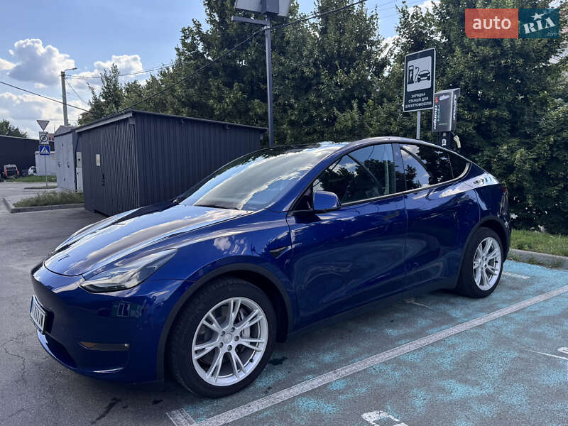 Tesla Model Y 2022