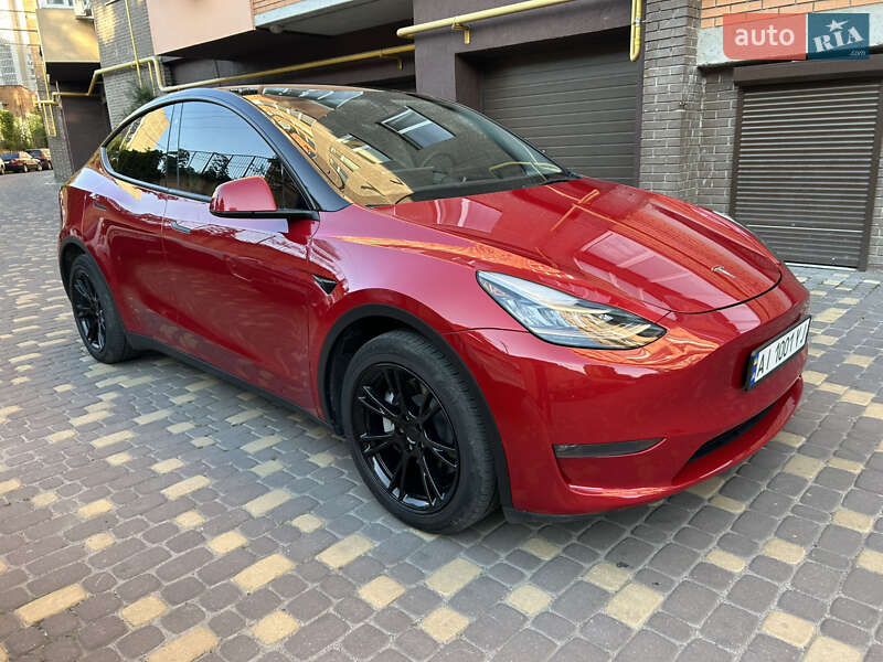 Tesla Model Y 2023
