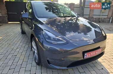 Позашляховик / Кросовер Tesla Model Y 2023 в 