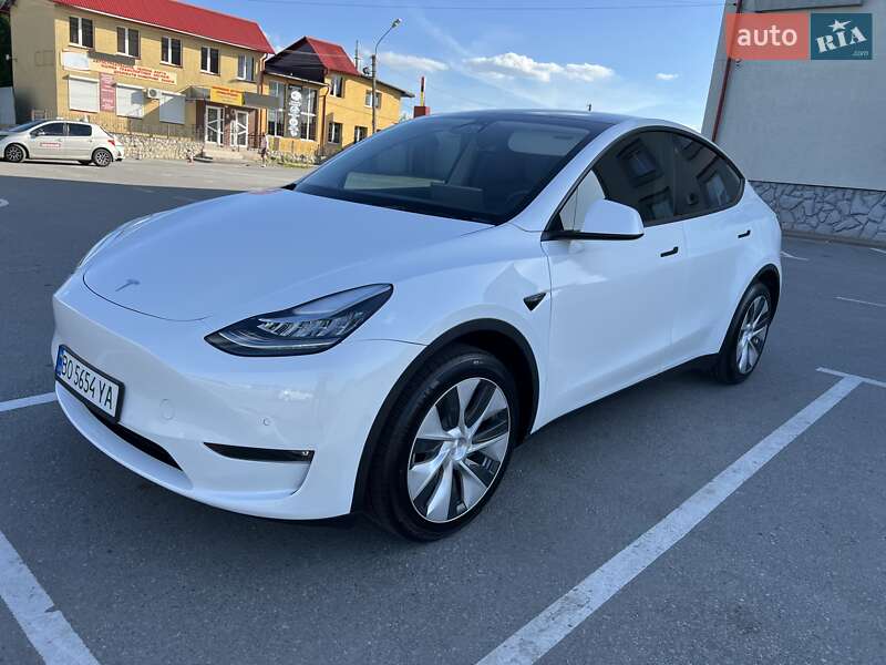 Tesla Model Y 2022