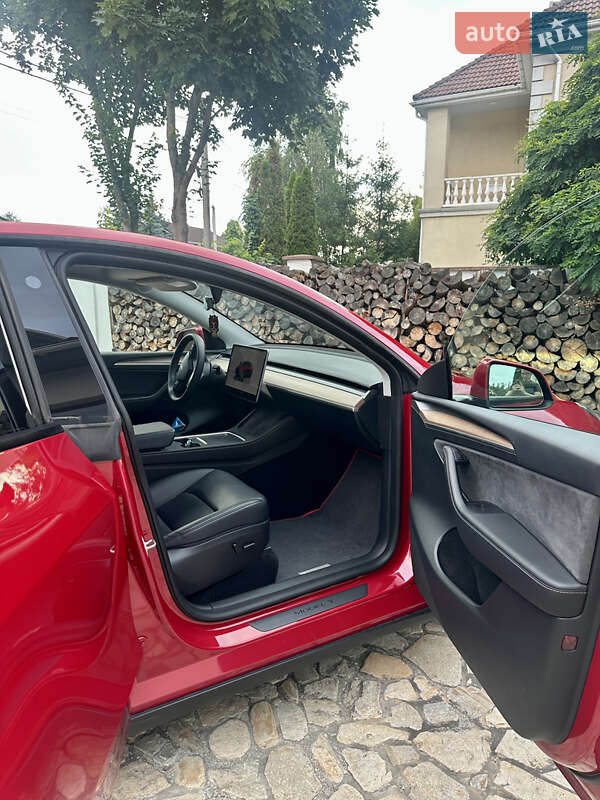 Внедорожник / Кроссовер Tesla Model Y 2023 в Киеве