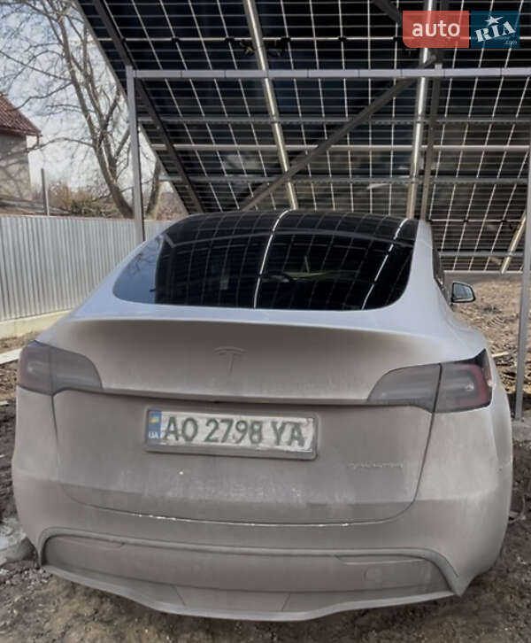 Внедорожник / Кроссовер Tesla Model Y 2023 в 