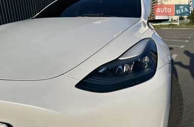 Внедорожник / Кроссовер Tesla Model Y 2021 в 