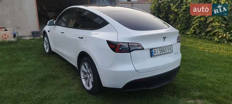Внедорожник / Кроссовер Tesla Model Y 2021 в Киеве