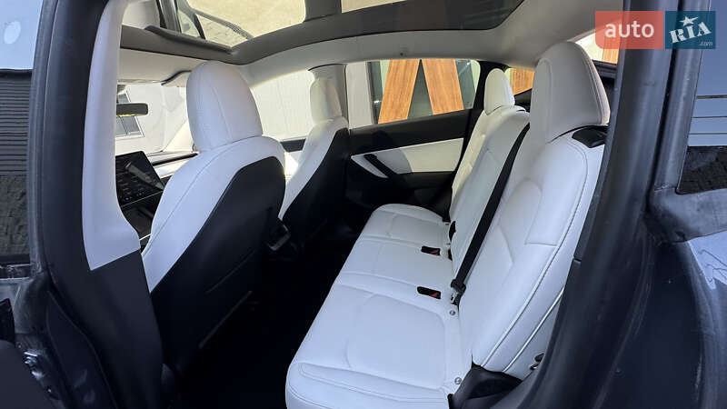 Внедорожник / Кроссовер Tesla Model Y 2021 в Луцке