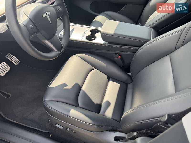 Внедорожник / Кроссовер Tesla Model Y 2024 в Кропивницком