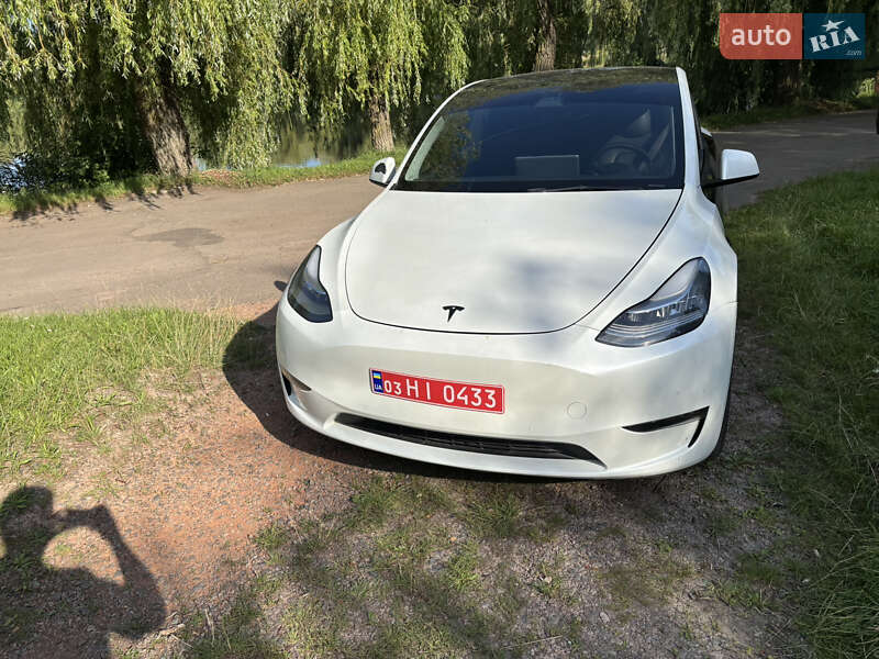 Внедорожник / Кроссовер Tesla Model Y 2021 в 